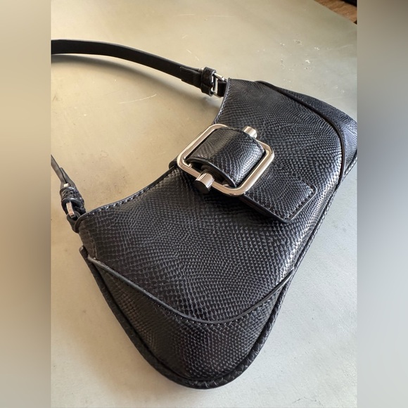 Black Faux Snake Skin Shoulder Bag - Picture 11 of 16